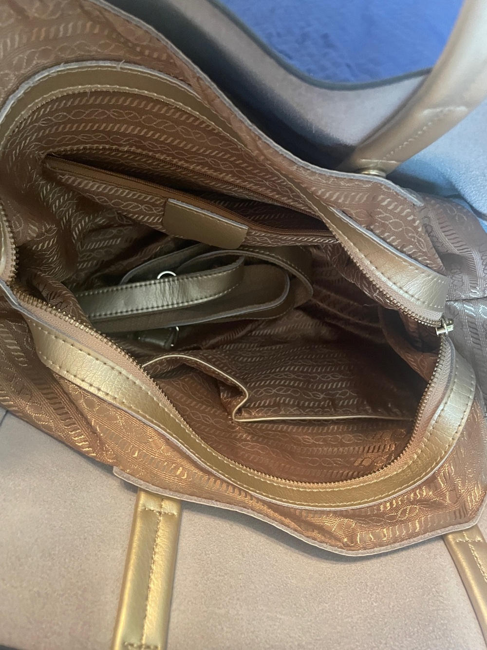 Gold Metallic Leather Tote Bag - Picture 4 of 11